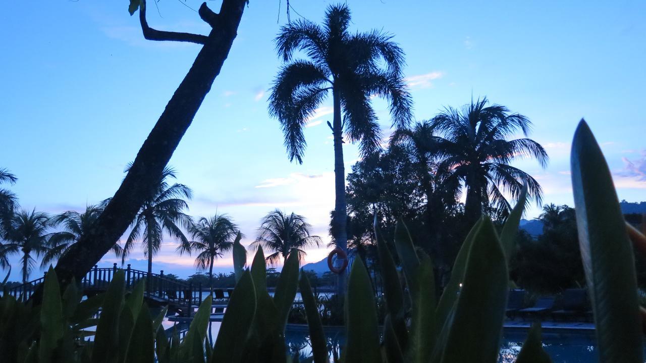 Langkawi Lagoon Resort Water Chalet ปันไตเจอนัง ภายนอก รูปภาพ