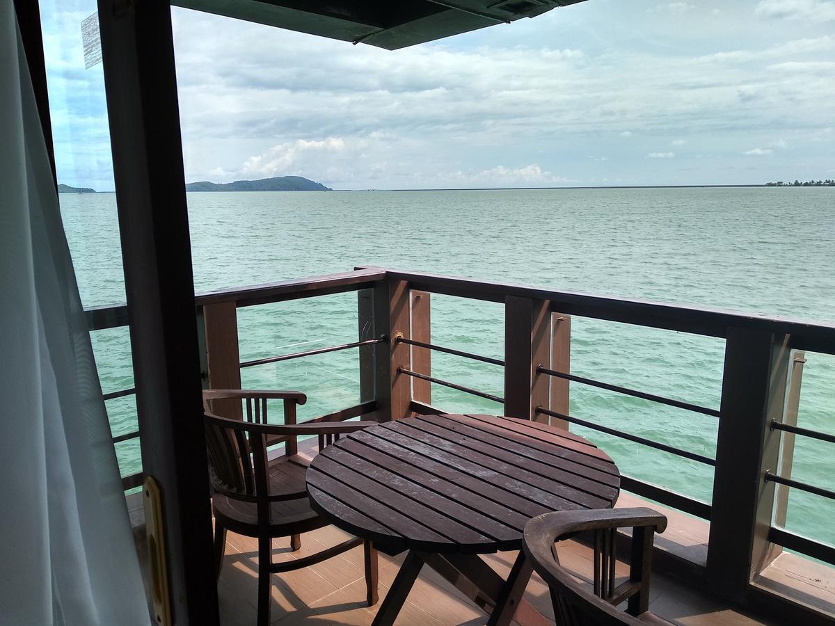 Langkawi Lagoon Resort Water Chalet ปันไตเจอนัง ภายนอก รูปภาพ